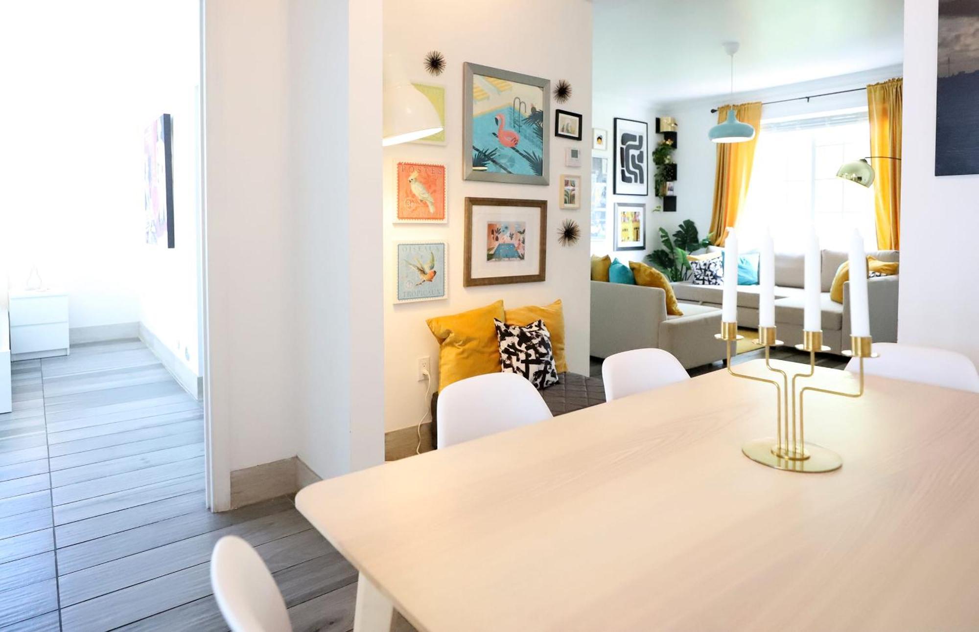 South 2 Bedroom 2 Bathroom Steps To Ocean Drive Apartment *